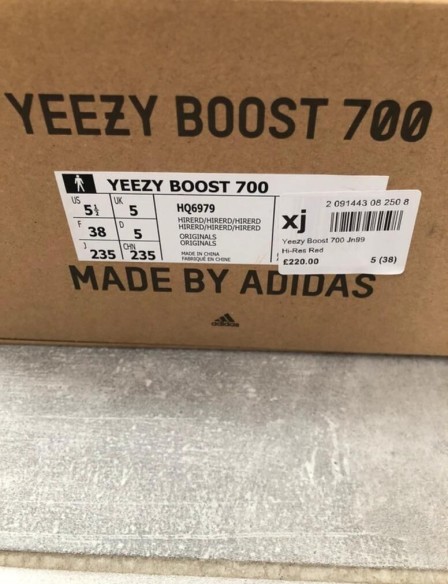 adidas yeezy boost 700