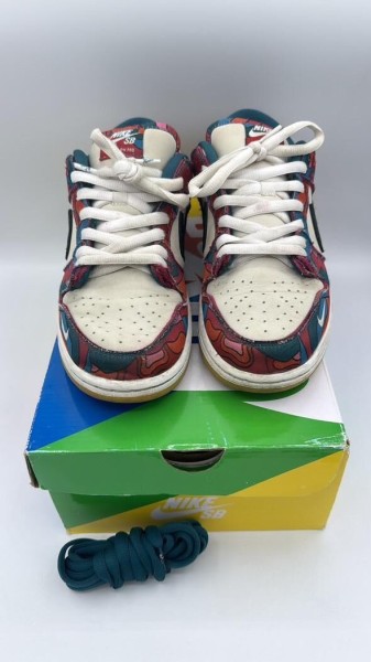 Nike Dunk Low SB Parra