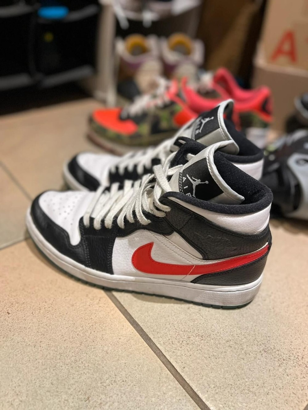 Jordan 1 Reverse Swoosh Portées