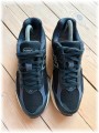 New balance 2002r black - taille 40