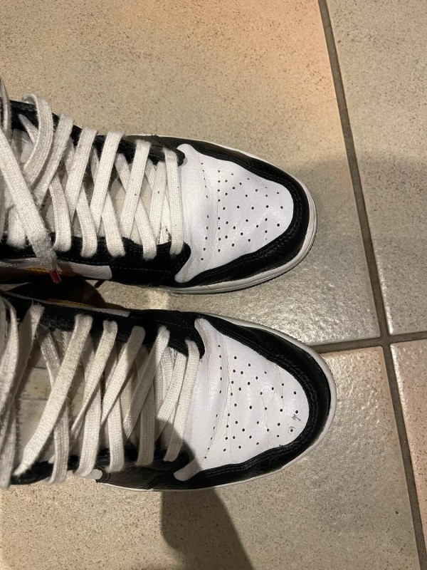 Jordan 1 Reverse Swoosh Portées 2