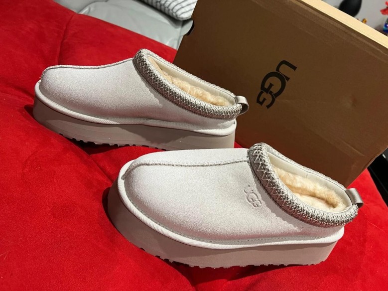 UGG Tazz II Ceramic Gris Beige - 40 - Neuf