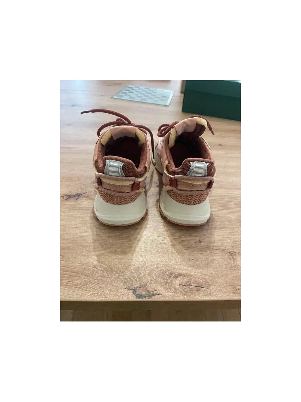 Basket Lacoste Neo 125 taille 41 comme neuve