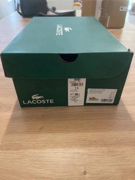 Basket Lacoste Neo 125 taille 41 comme neuve