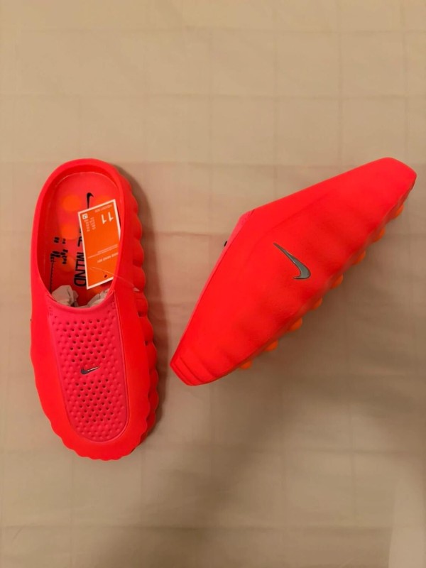 Nike Mind 001 Solar Red