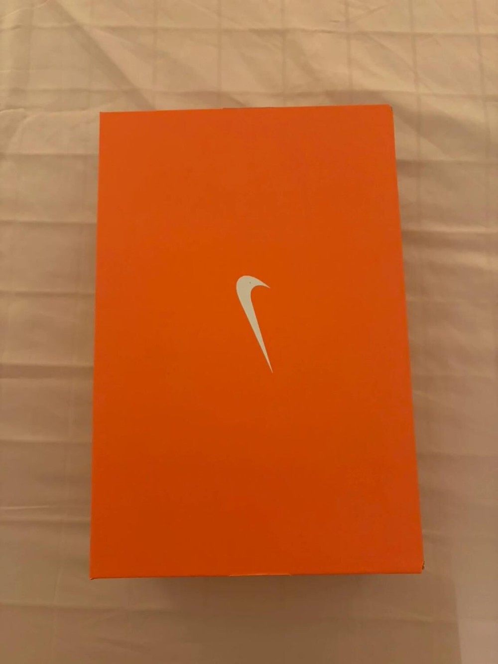 Nike Mind 001 Solar Red