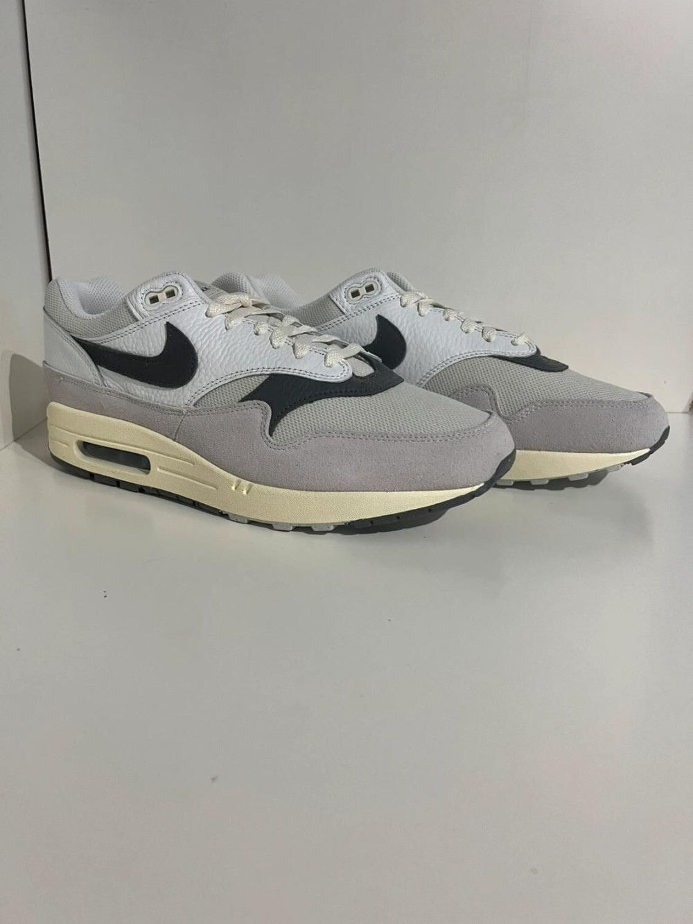 Nike Air Max 1 light bone iron grey