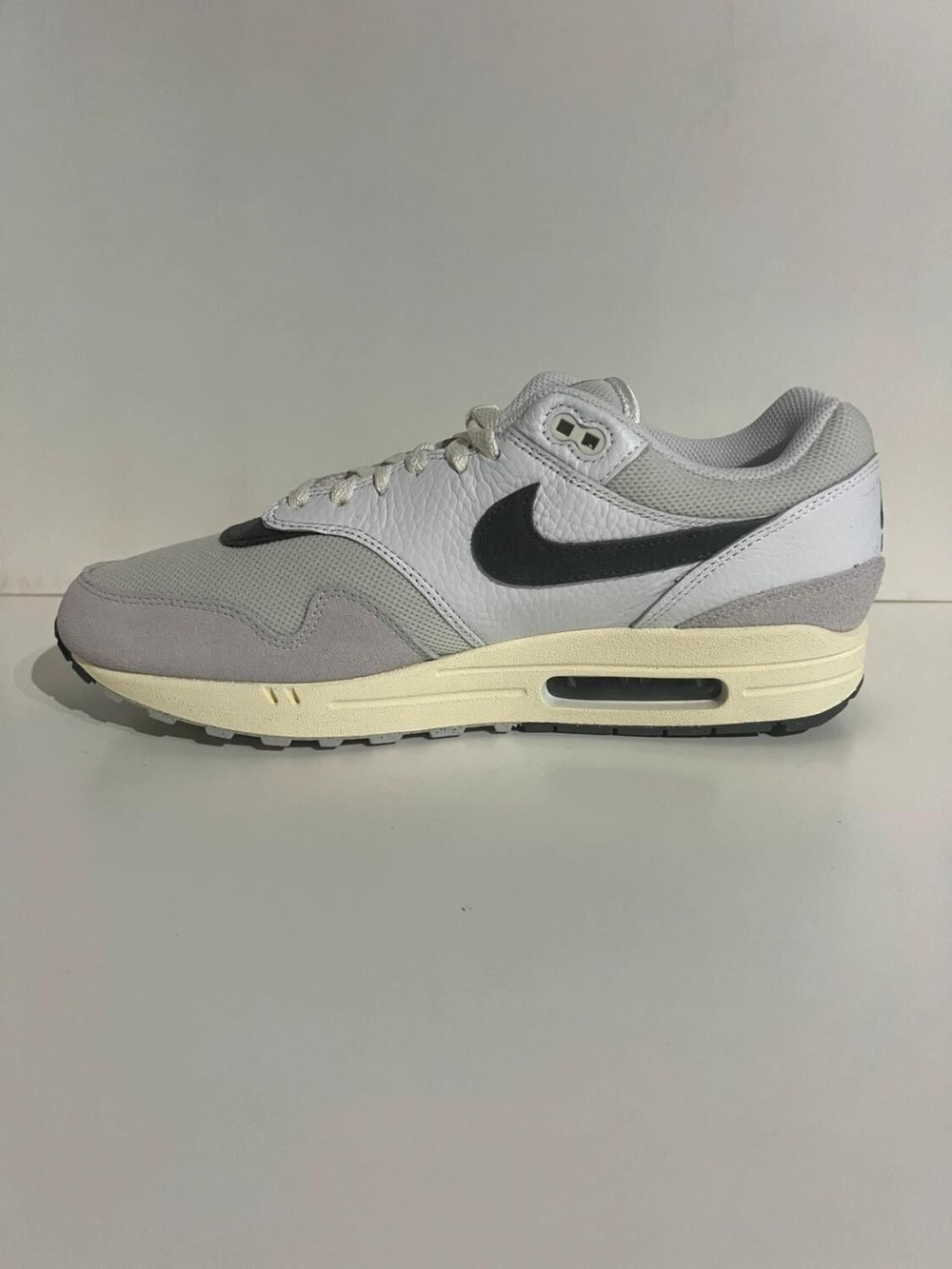 Nike Air Max 1 light bone iron grey