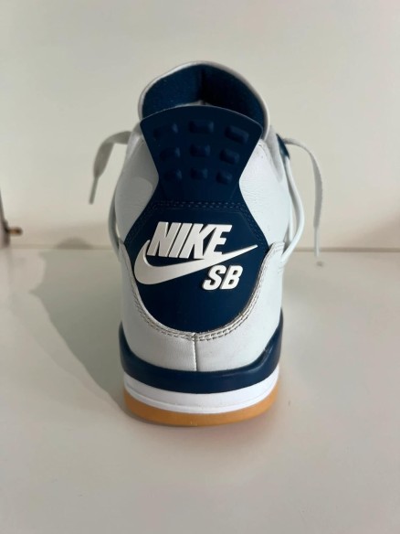 Nike Air Jordan 4 SB Navy