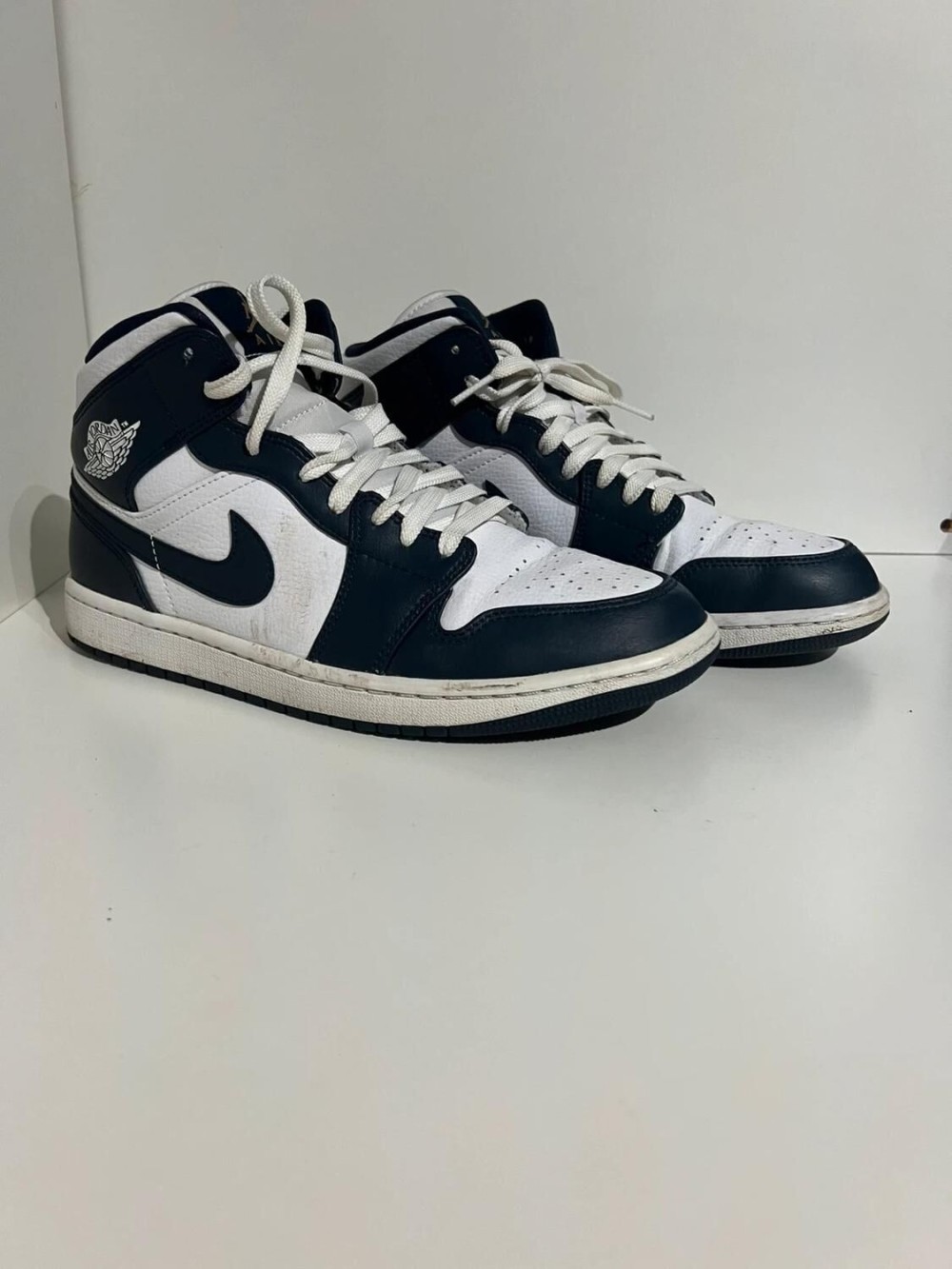 Nike Air Jordan 1 mid White Metallic Gold Obsidian