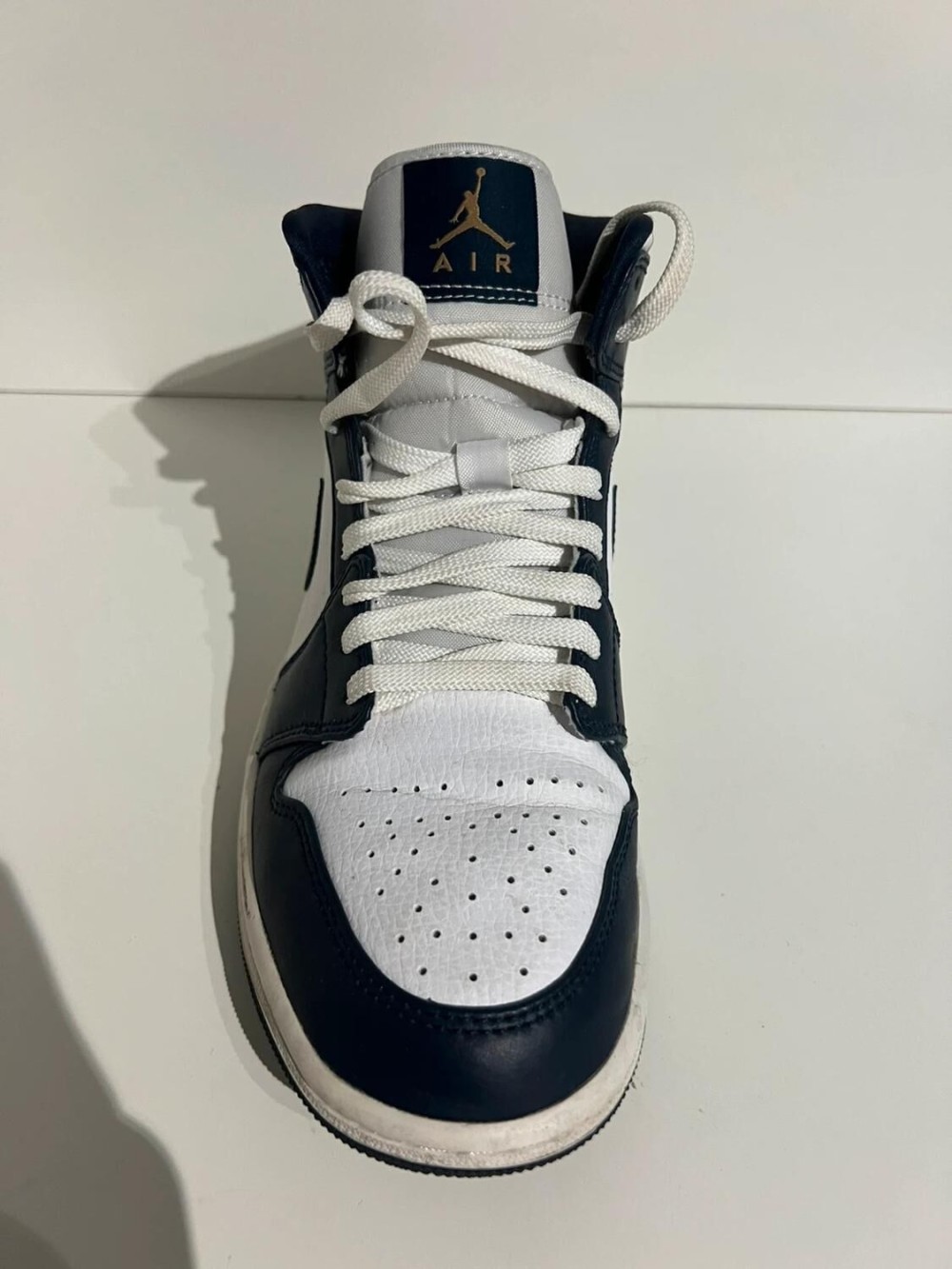 Nike Air Jordan 1 mid White Metallic Gold Obsidian
