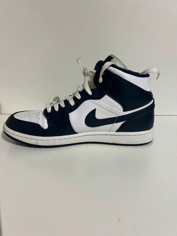 Nike Air Jordan 1 mid White Metallic Gold Obsidian 2