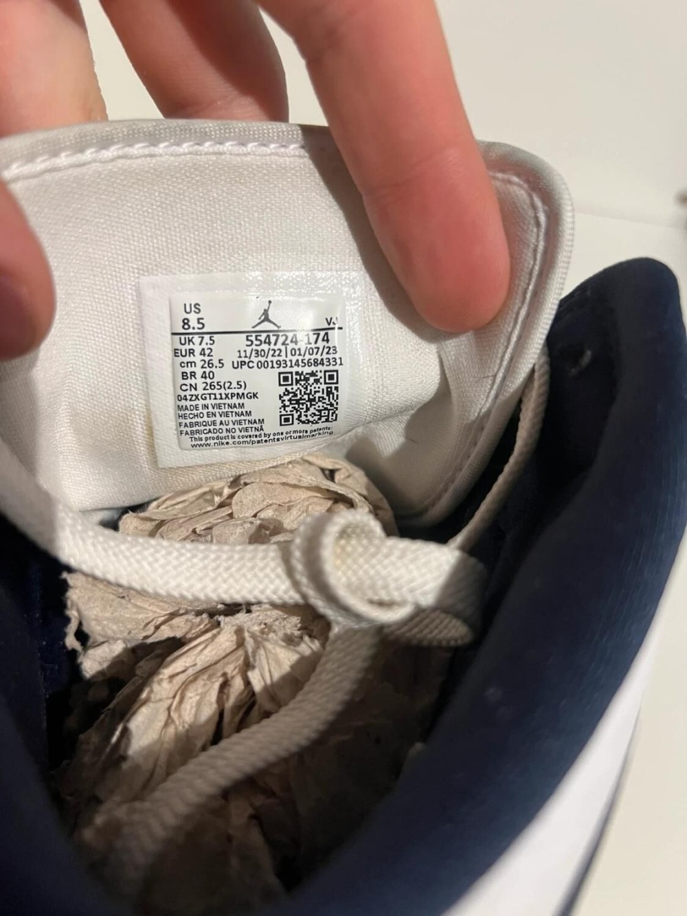 Nike Air Jordan 1 mid White Metallic Gold Obsidian