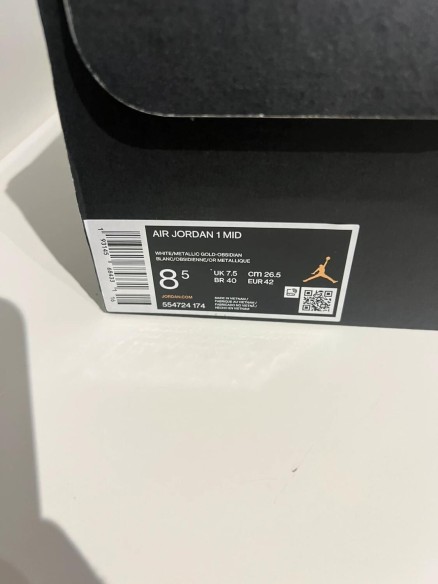 Nike Air Jordan 1 mid White Metallic Gold Obsidian