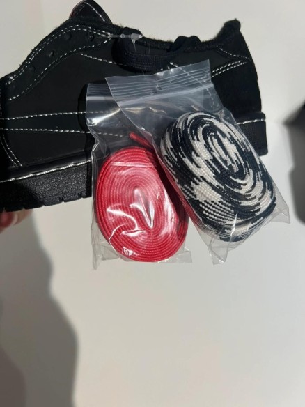 Nike Air Jordan 1 Travis Scott Phantom Black
