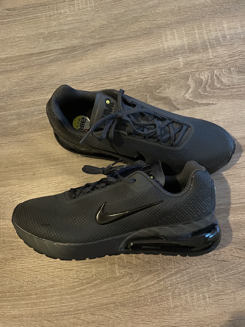 Nike Air Max Phoenix noires – Neuves – Taille 42,5