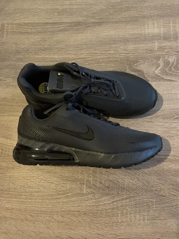 Nike Air Max Phoenix noires – Neuves – Taille 42,5 2