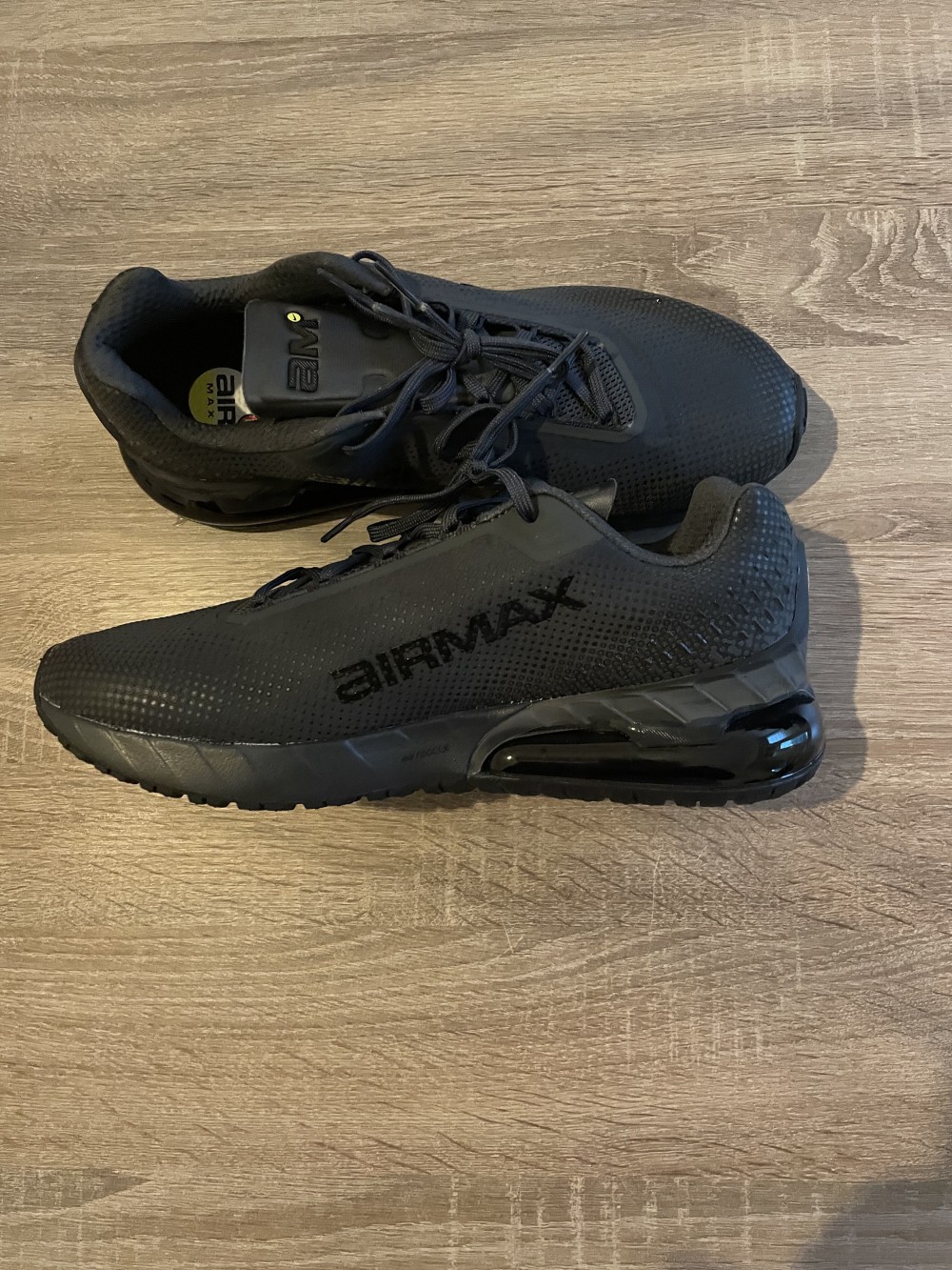 Nike Air Max Phoenix noires – Neuves – Taille 42,5