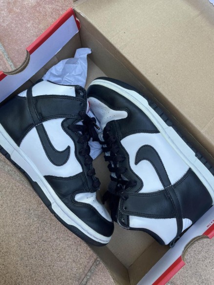 Nike dunk high panda