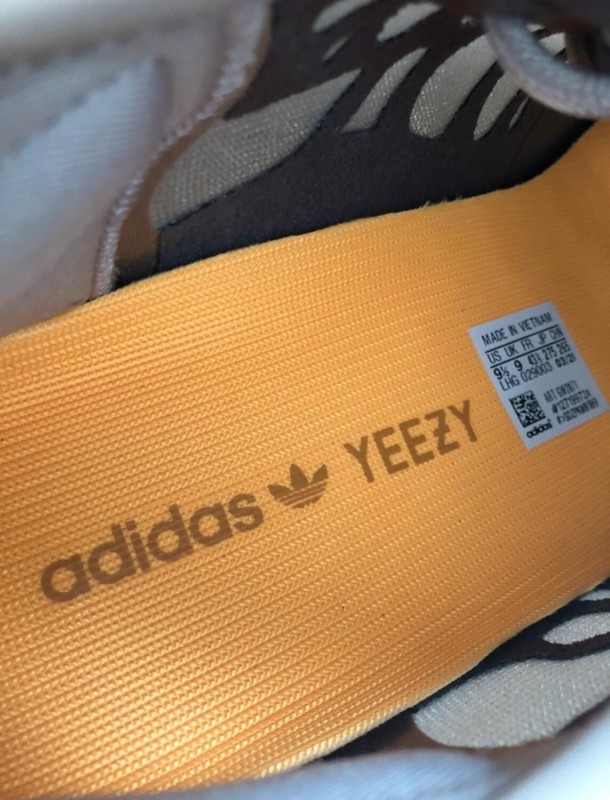 adidas Yeezy 350 2