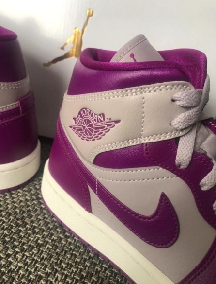 Nike Air Jordan 1