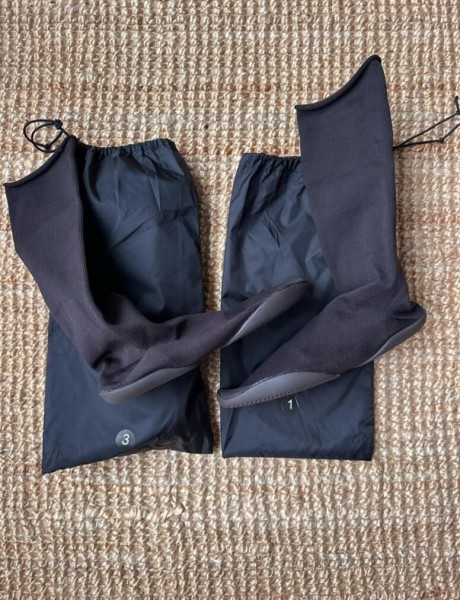 Yeezy pods