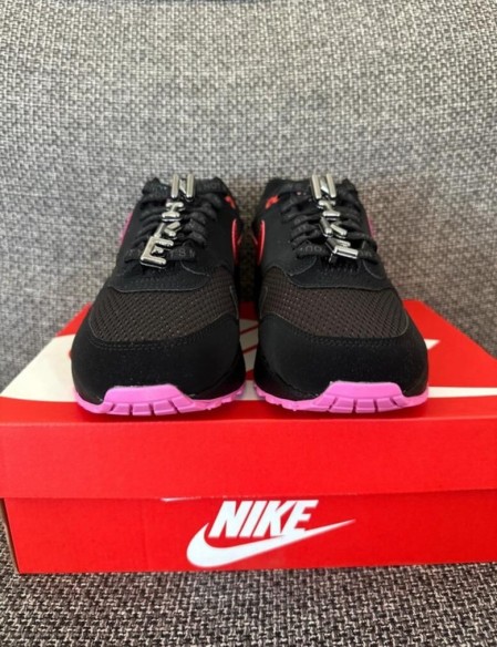 Nike air max 1 valentine's day