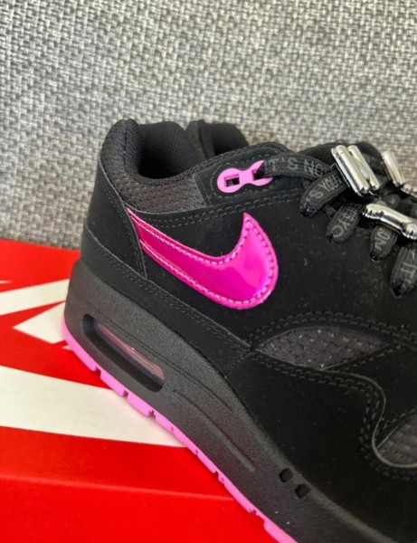 Nike air max 1 valentine's day