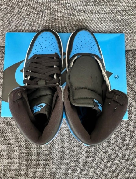 Nike air jordan 1 UNC