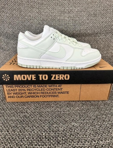 Nike dunk low barely green