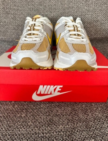 Nike zoom vomero 5