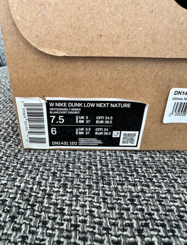 Nike dunk low barely green 2