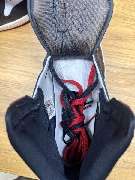 Air Jordan 1 Retro High OG « Black Toe »