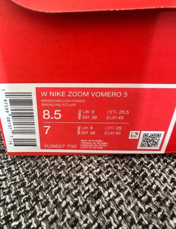 Nike zoom vomero 5 2