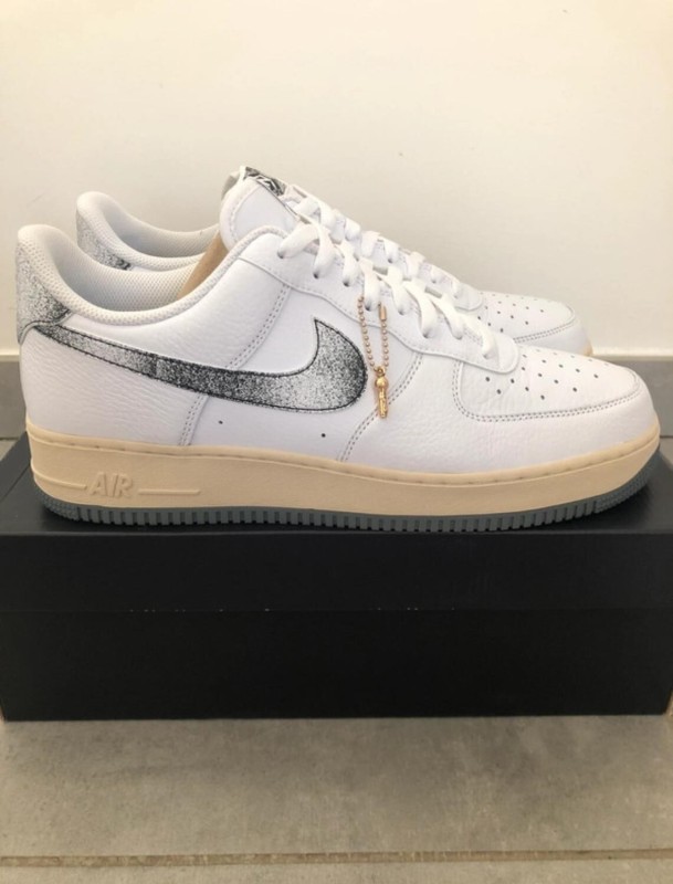 Nike Air Force 1