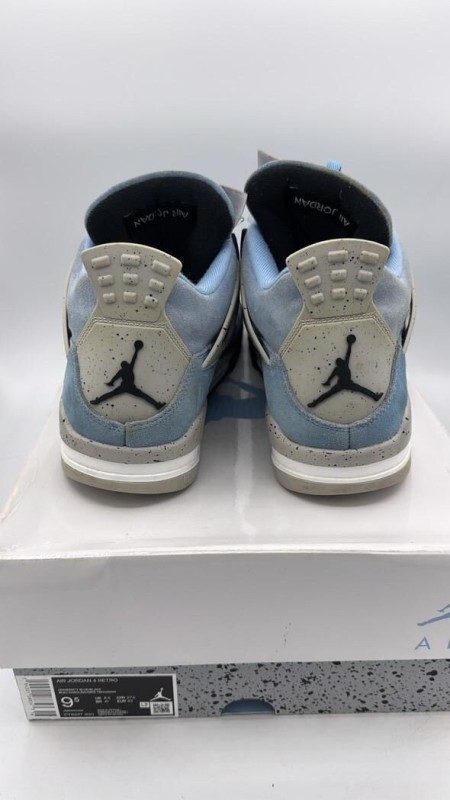 Jordan 4 UNC 2