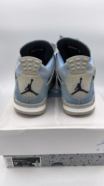 Jordan 4 UNC