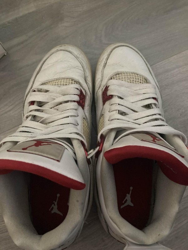 Jordan 4 metallic red 2