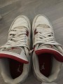 Jordan 4 metallic red