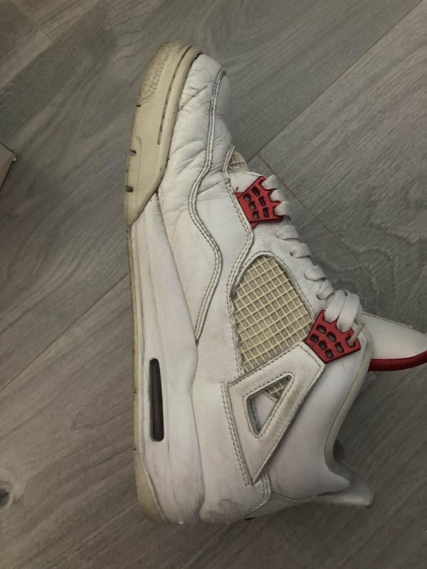 Jordan 4 metallic red 2