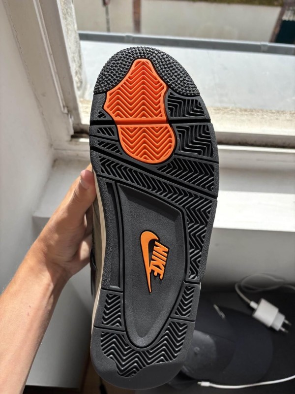 Jordan 4 x undefeated 2