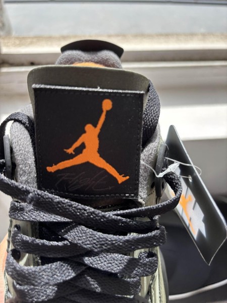 Jordan 4 x undefeated