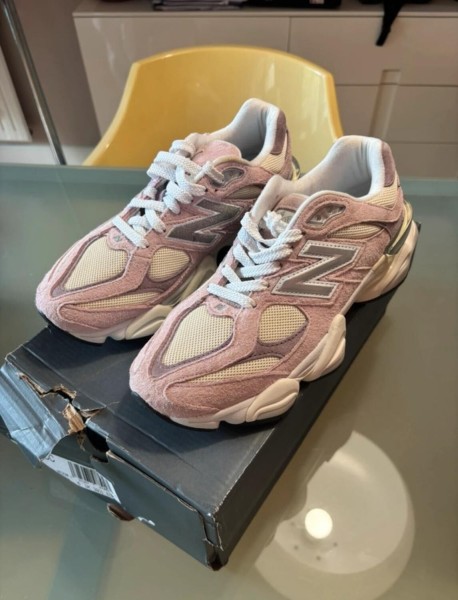 New Balance 9060 Rose Sugar Ice Wine Taille 39,5
