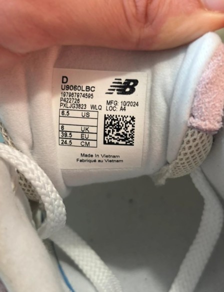 New Balance 9060 Rose Sugar Ice Wine Taille 39,5