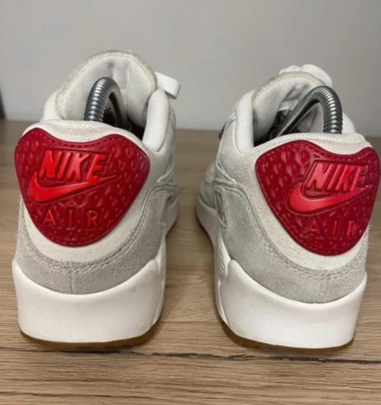 Nike air max 90 New York strawberry cheesecake 2