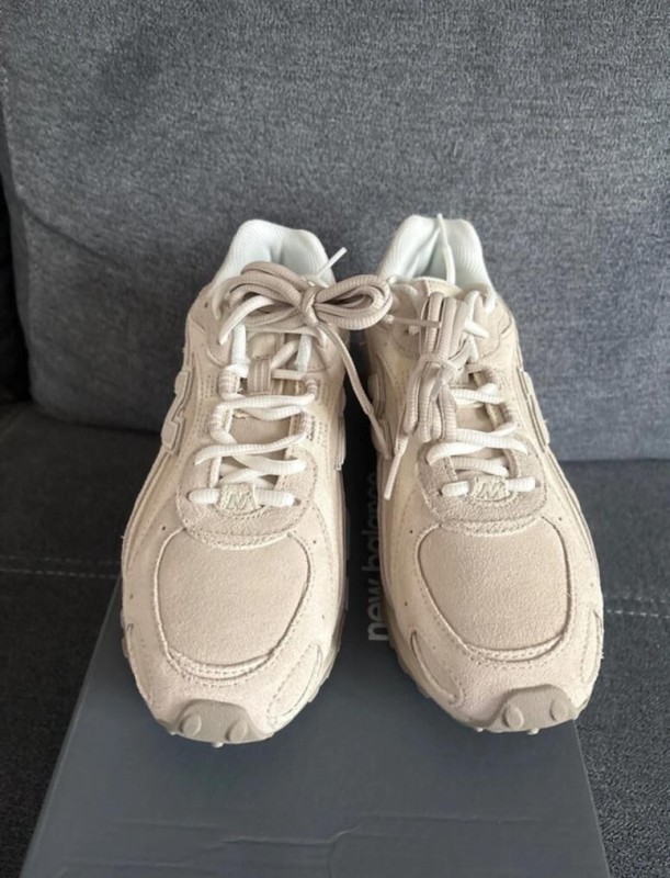New Balance 204 L Timberwolf 40 2