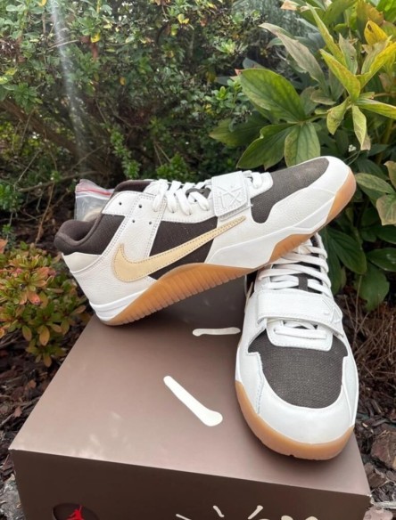 Nike Air Jordan Jumpman Jack TR Travis Scott - Sail & Dark Mocha