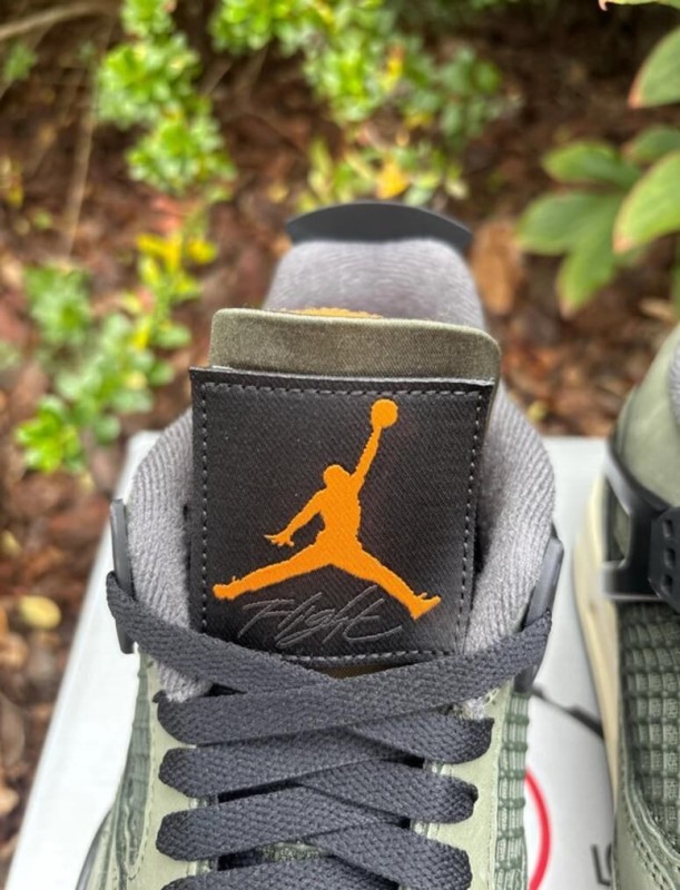 Jordan 4 undefeated - Taille 43 2