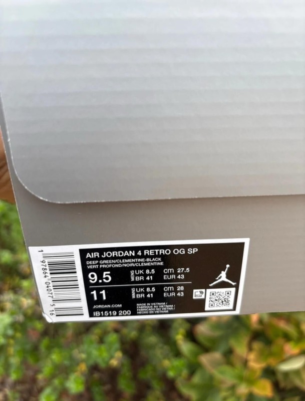 Jordan 4 undefeated - Taille 43 2