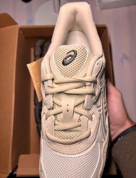 Asics gel nyc cream putty taille 43,5